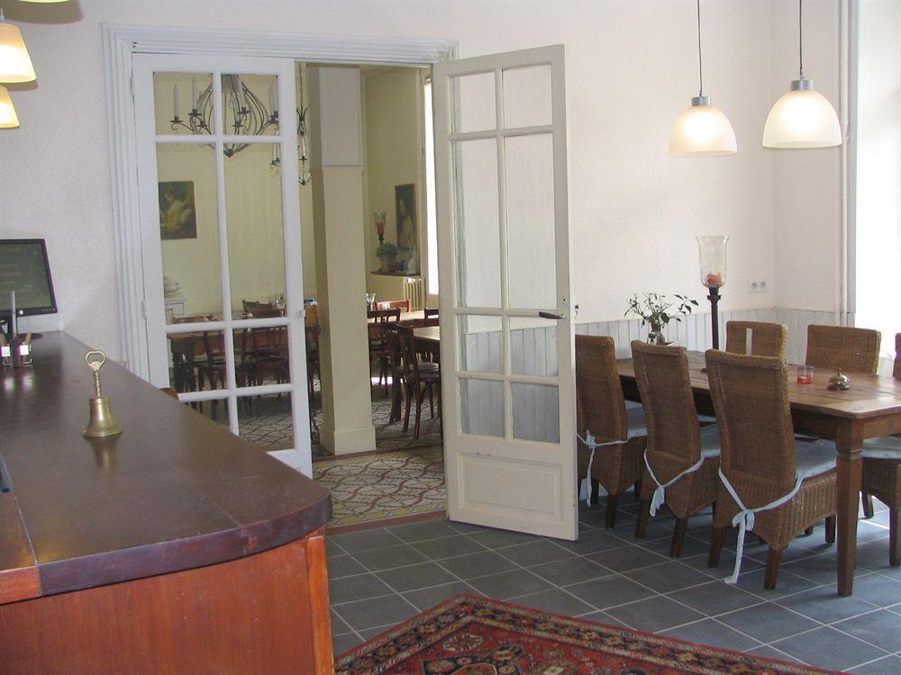 Hotel De La Providence Egliseneuve-d'Entraigues Bagian luar foto